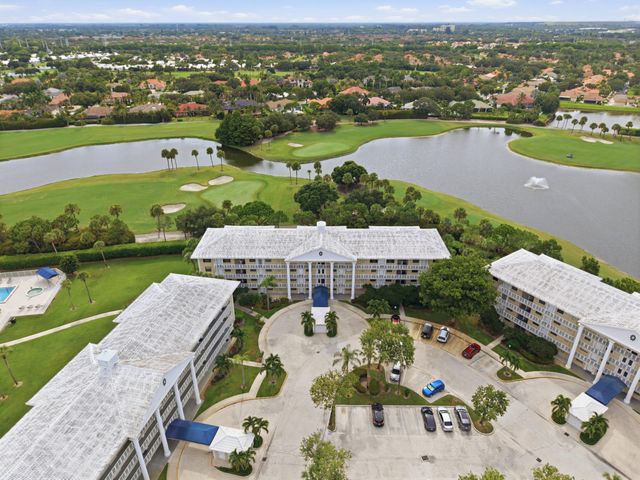 3515 VILLAGE Boulevard 206, West Palm Beach, FL 33409