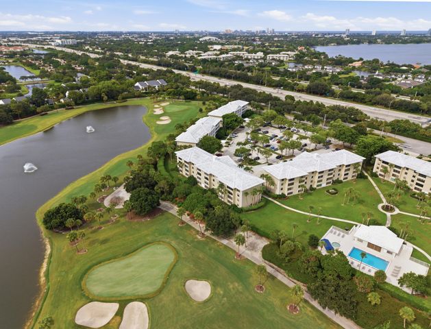 3515 VILLAGE Boulevard 206, West Palm Beach, FL 33409