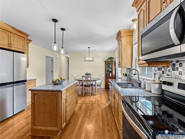 7188 Loralea Dr, Mechanicsville, VA 23111