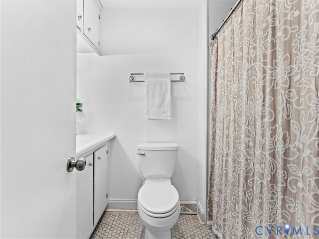 7188 Loralea Dr, Mechanicsville, VA 23111
