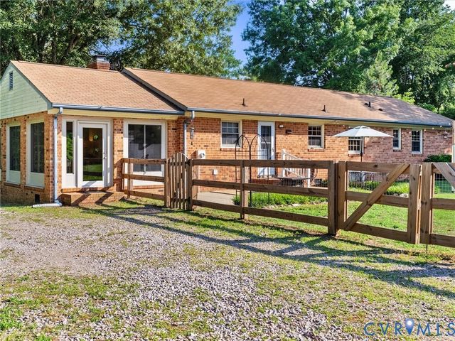 7188 Loralea Dr, Mechanicsville, VA 23111