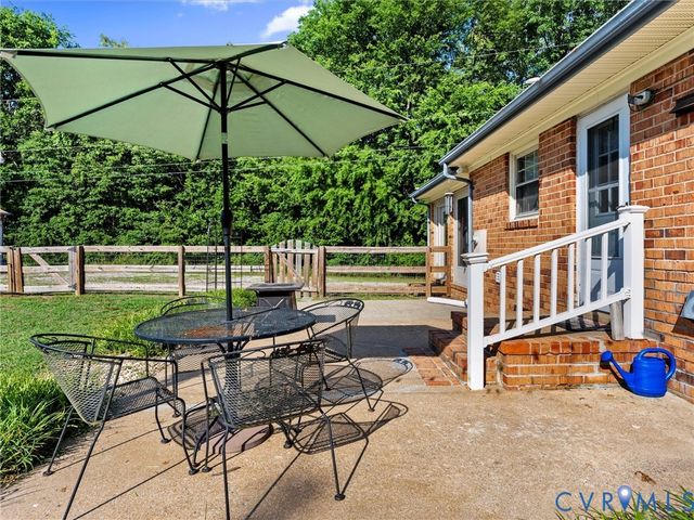 7188 Loralea Dr, Mechanicsville, VA 23111