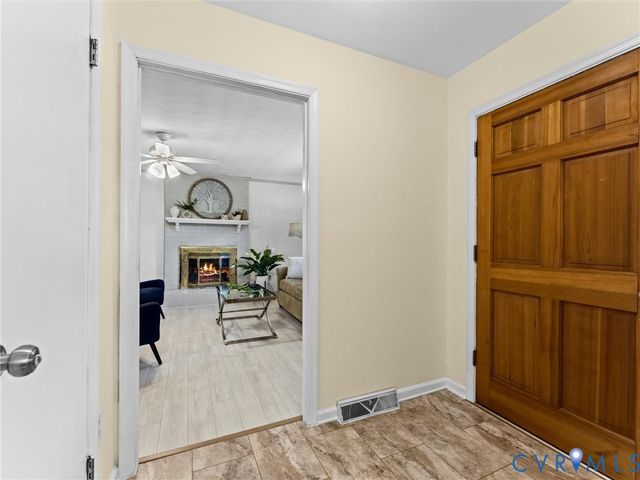 7188 Loralea Dr, Mechanicsville, VA 23111