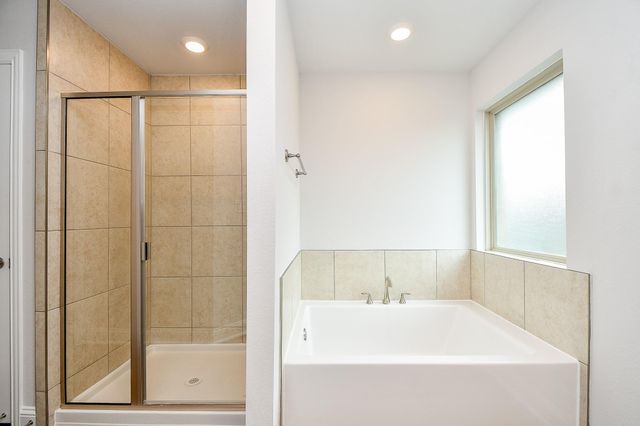 2700 Diamond Reef Lane, Texas City, TX 77568