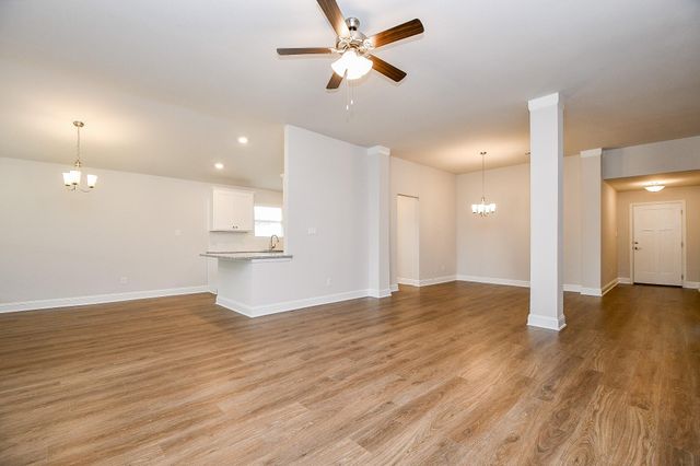 2700 Diamond Reef Lane, Texas City, TX 77568