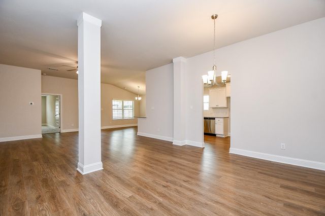 2700 Diamond Reef Lane, Texas City, TX 77568
