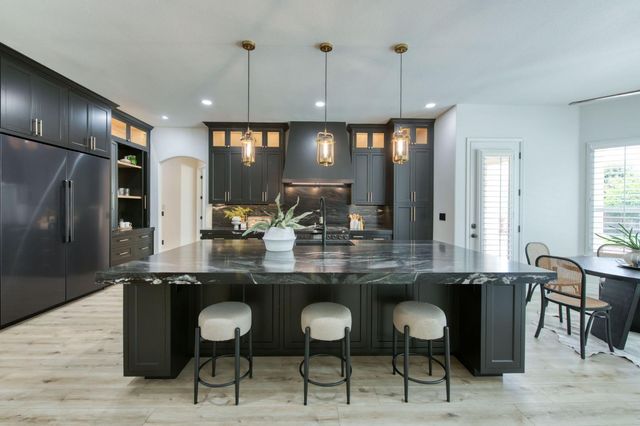 1558 N Oxford Avenue, Clovis, CA 93619