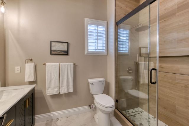 1558 N Oxford Avenue, Clovis, CA 93619