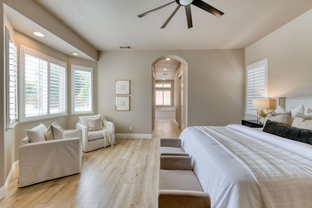 1558 N Oxford Avenue, Clovis, CA 93619