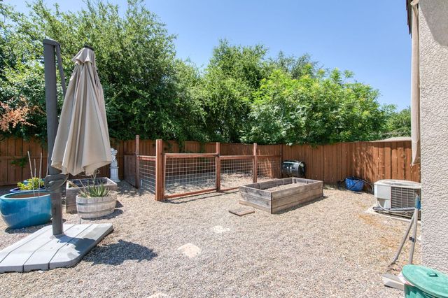 1558 N Oxford Avenue, Clovis, CA 93619