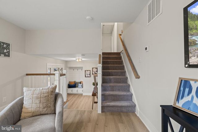 14 MONTCLAIR DR, Delran, NJ 08075