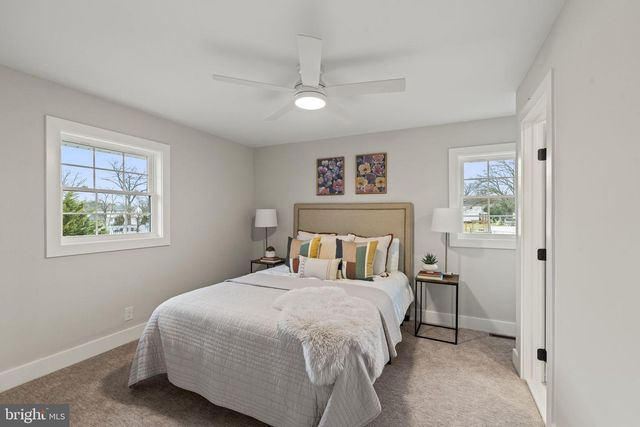 14 MONTCLAIR DR, Delran, NJ 08075