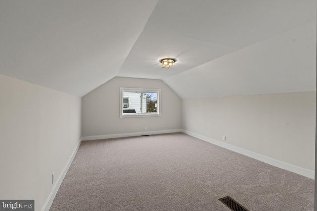 14 MONTCLAIR DR, Delran, NJ 08075