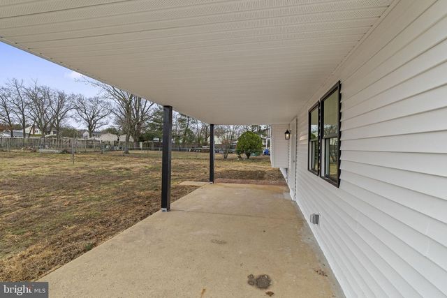 14 MONTCLAIR DR, Delran, NJ 08075