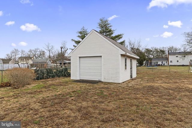 14 MONTCLAIR DR, Delran, NJ 08075