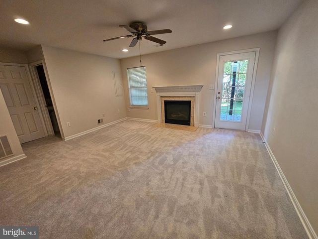 18562 SIERRA SPRINGS SQ, Leesburg, VA 20176