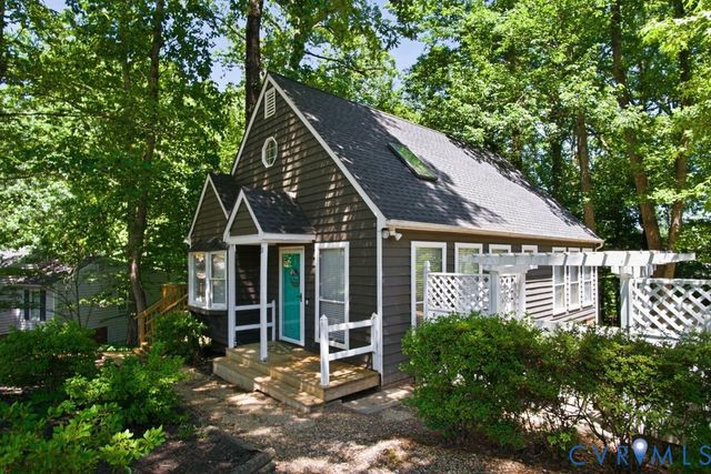 13 Redbridge Ter, North Chesterfield, VA 23236