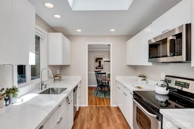 14004 SE 20th Street, Bellevue, WA 98007
