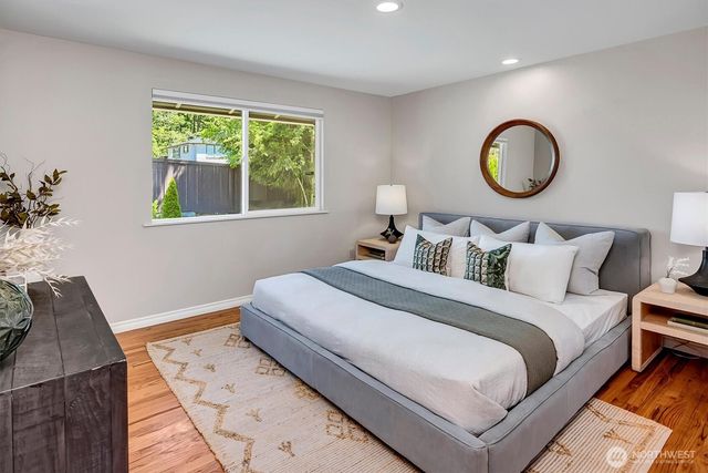 14004 SE 20th Street, Bellevue, WA 98007