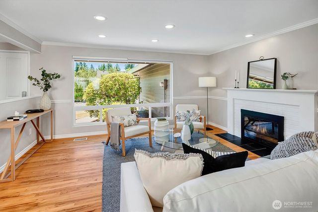 14004 SE 20th Street, Bellevue, WA 98007