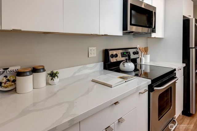 14004 SE 20th Street, Bellevue, WA 98007