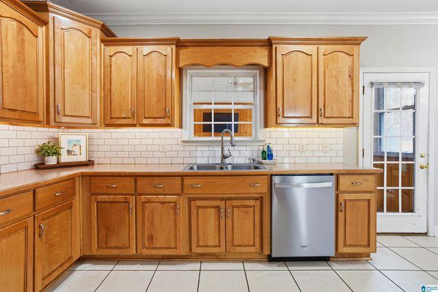 1617 POPLAR LANE, Gardendale, AL 35071