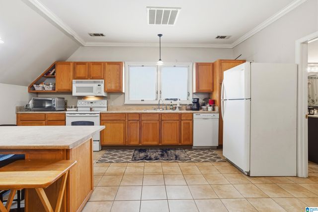 1617 POPLAR LANE, Gardendale, AL 35071