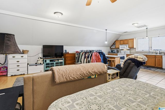 1617 POPLAR LANE, Gardendale, AL 35071