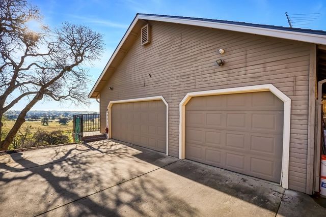 2 Katelyn Ct, Valley Springs, CA 95252
