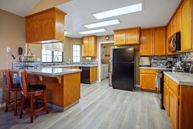 2 Katelyn Ct, Valley Springs, CA 95252