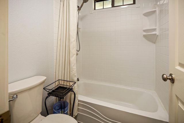 2 Katelyn Ct, Valley Springs, CA 95252