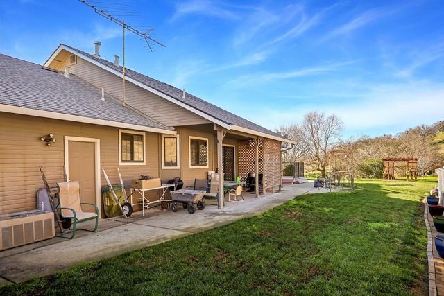 2 Katelyn Ct, Valley Springs, CA 95252