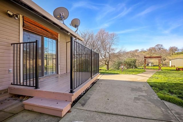 2 Katelyn Ct, Valley Springs, CA 95252