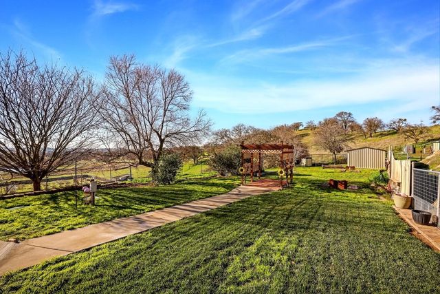 2 Katelyn Ct, Valley Springs, CA 95252