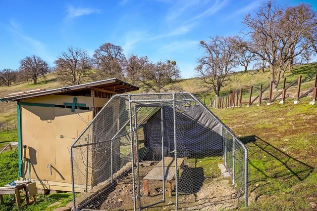 2 Katelyn Ct, Valley Springs, CA 95252