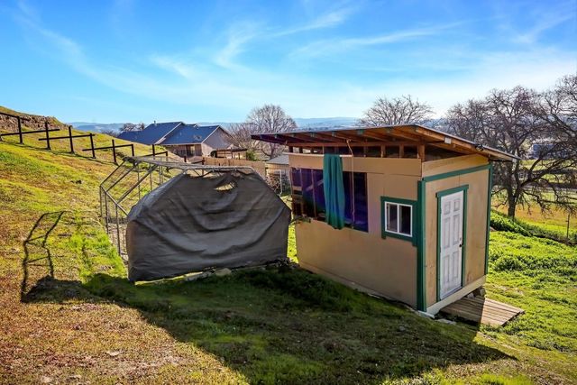 2 Katelyn Ct, Valley Springs, CA 95252