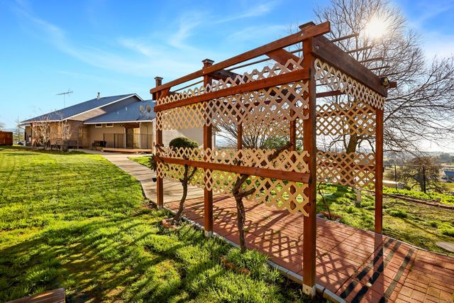 2 Katelyn Ct, Valley Springs, CA 95252