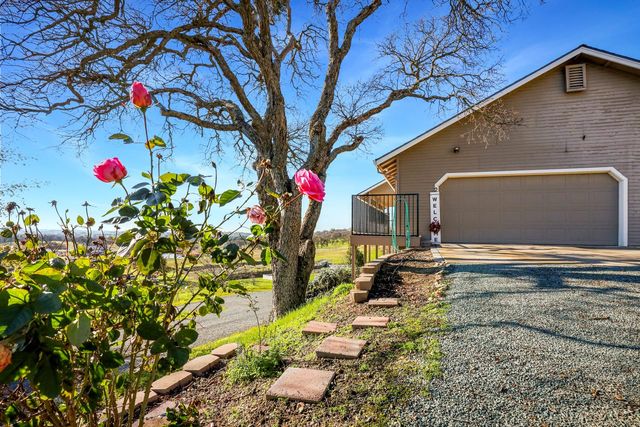 2 Katelyn Ct, Valley Springs, CA 95252