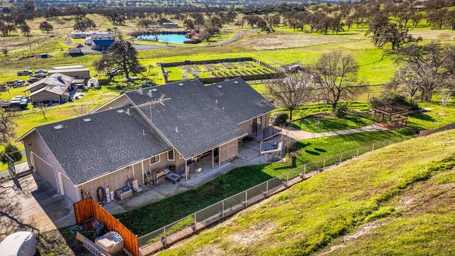 2 Katelyn Ct, Valley Springs, CA 95252