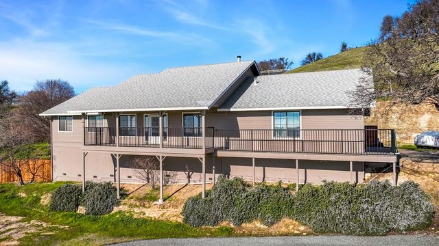 2 Katelyn Ct, Valley Springs, CA 95252