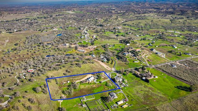 2 Katelyn Ct, Valley Springs, CA 95252