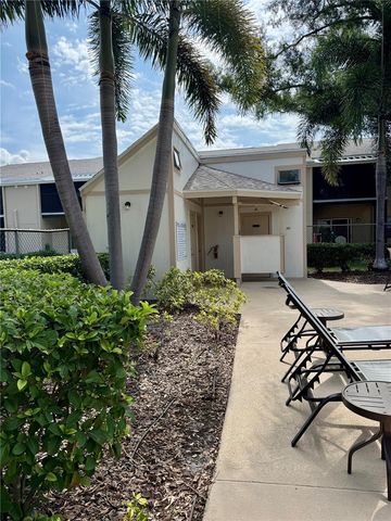 3819 N OAK DRIVE I42, Tampa, FL 33611