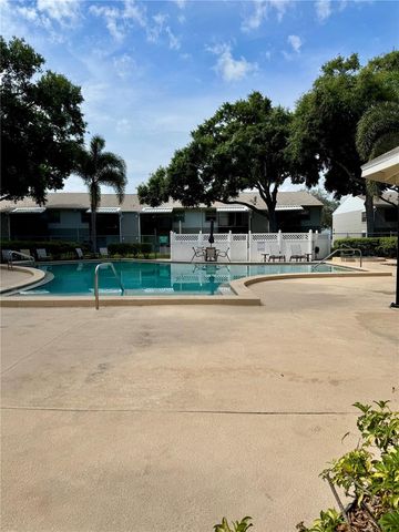 3819 N OAK DRIVE I42, Tampa, FL 33611