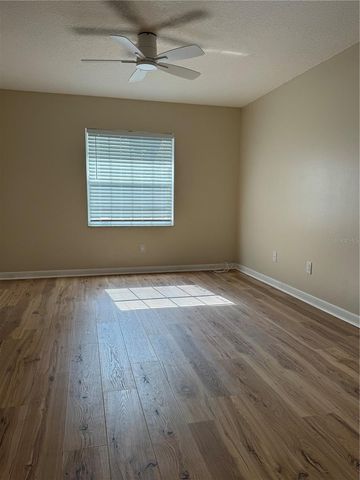 3819 N OAK DRIVE I42, Tampa, FL 33611