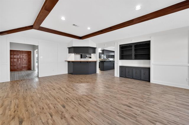 925 Manchester Drive, Conroe, TX 77304