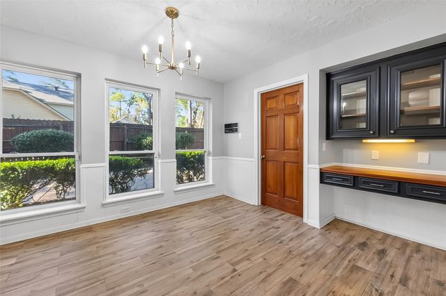 925 Manchester Drive, Conroe, TX 77304