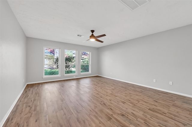 925 Manchester Drive, Conroe, TX 77304