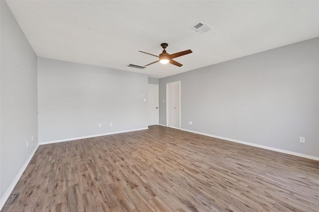 925 Manchester Drive, Conroe, TX 77304