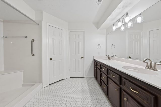 925 Manchester Drive, Conroe, TX 77304