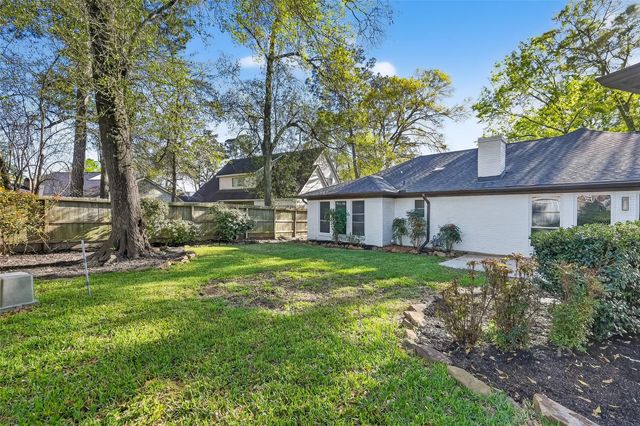 925 Manchester Drive, Conroe, TX 77304